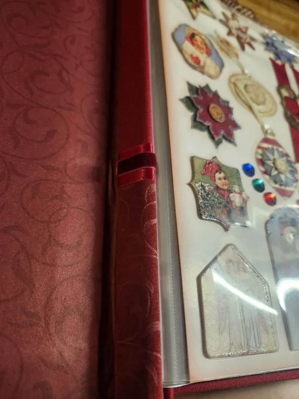 New Seasons Scrapbook Christmas Theme Red Textured Cover 12x12